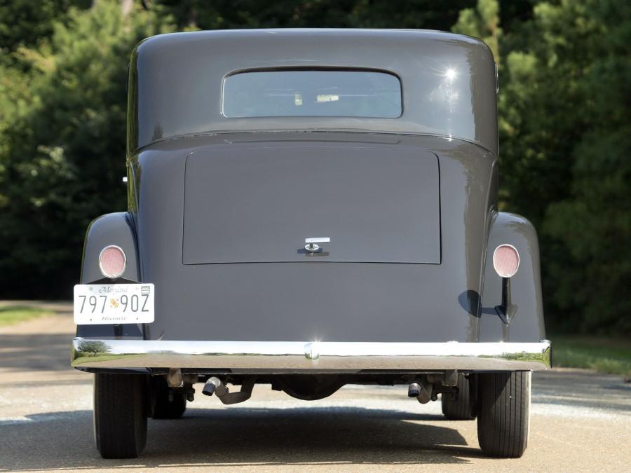  Marmon Sixteen Victoria Coupe 1932 года  (фото 10 из 19)